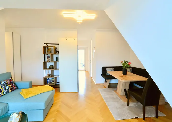Modern Attic Flat With 2 Bedrooms Appartement